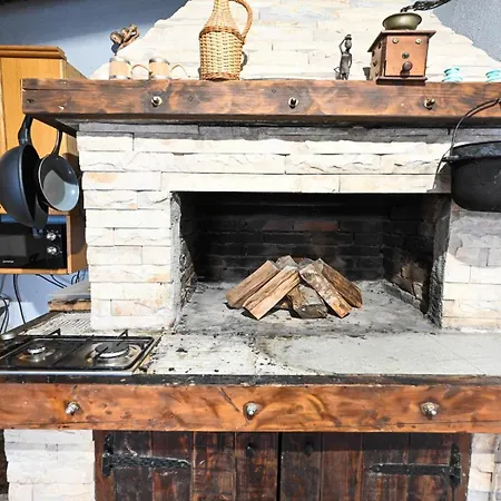 Urbana With Pool Будинок відпочинку *