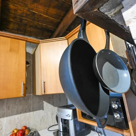 Будинок відпочинку Urbana With Pool Задар