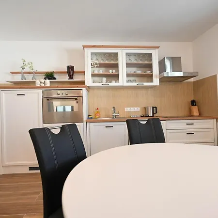 Urbana With Pool Будинок відпочинку Задар