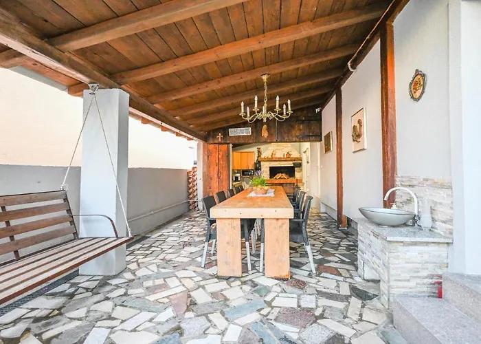 Semesterbostad Urbana With Pool *