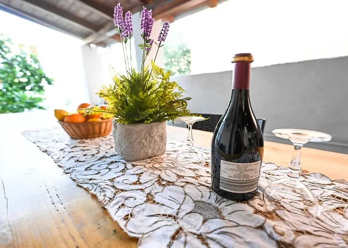 Semesterbostad Urbana With Pool