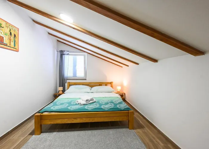 Urbana With Pool Semesterbostad *